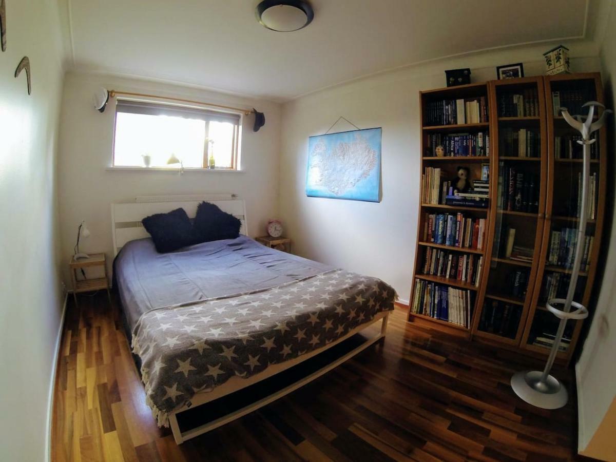 Skjolbraut - Cozy Apartment - Central Location - Free Parking - Close To A Public Swimming Pool And Sky Lagoon Reykjavík Dış mekan fotoğraf